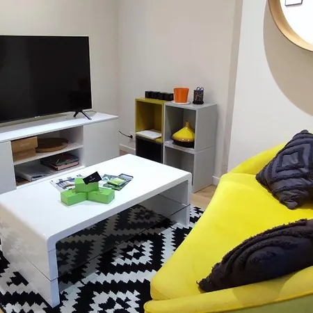 Chaleureux - Bien Equipe - Hypercentre - 2ch 6pers Apartment