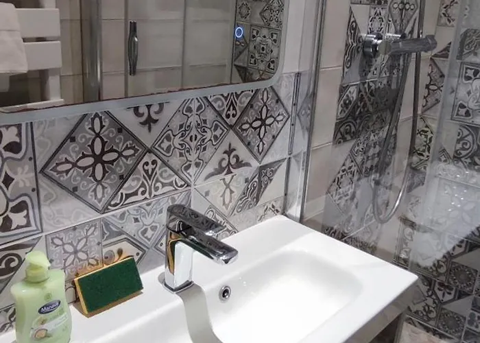 Chaleureux - Bien Equipe - Hypercentre - 2ch 6pers شقة بو