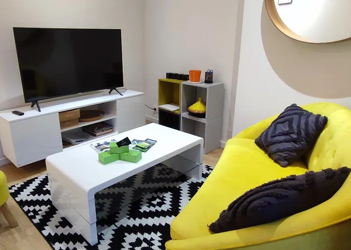 Chaleureux - Bien Equipe - Hypercentre - 2ch 6pers شقة